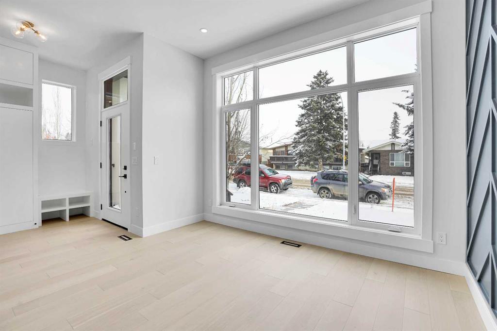Additional image 3 of 2823 29 Street SW, Calgary, AB, T3E2K7