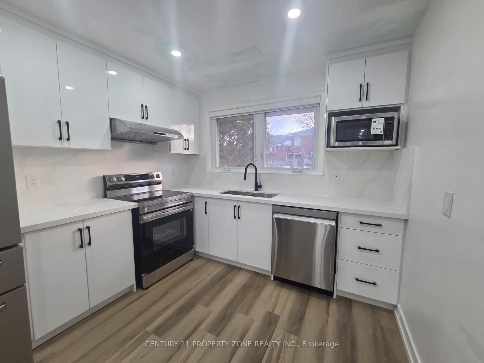 Additional image 3 of 82 Roy Drive, Mississauga, ON, L5M 1A7