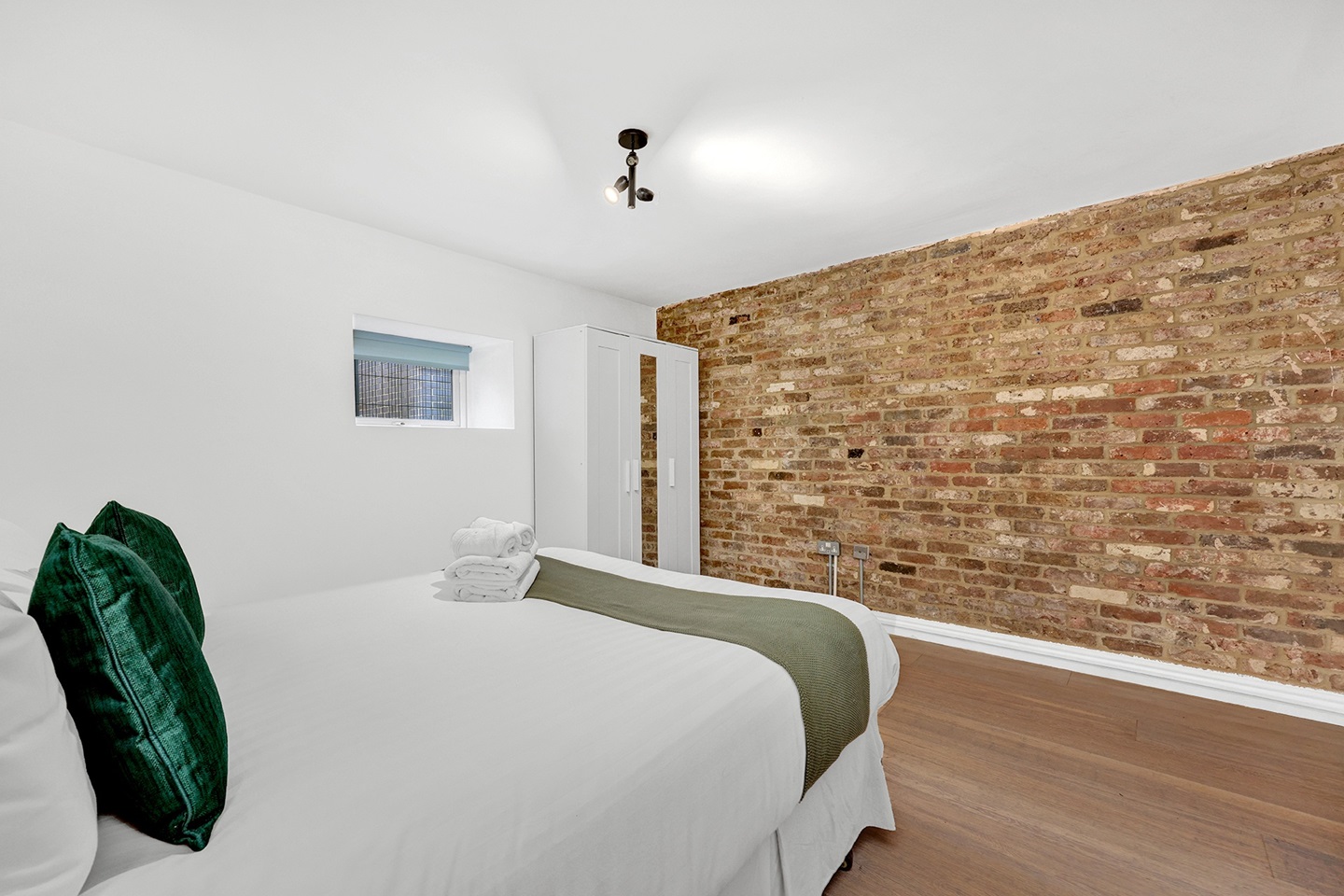 Additional image 7 of 1 Bed Flat, Fullwood's Mews, N1, N1 7GU