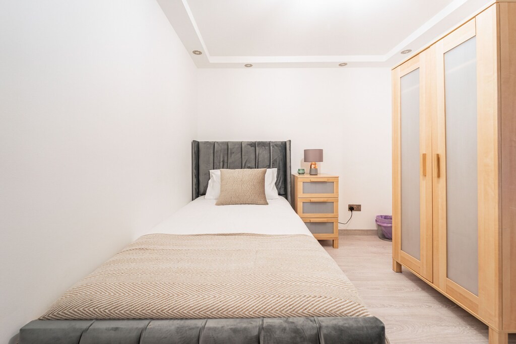 Additional image 21 of 3 Bed Flat, Dudley Court, WC2H