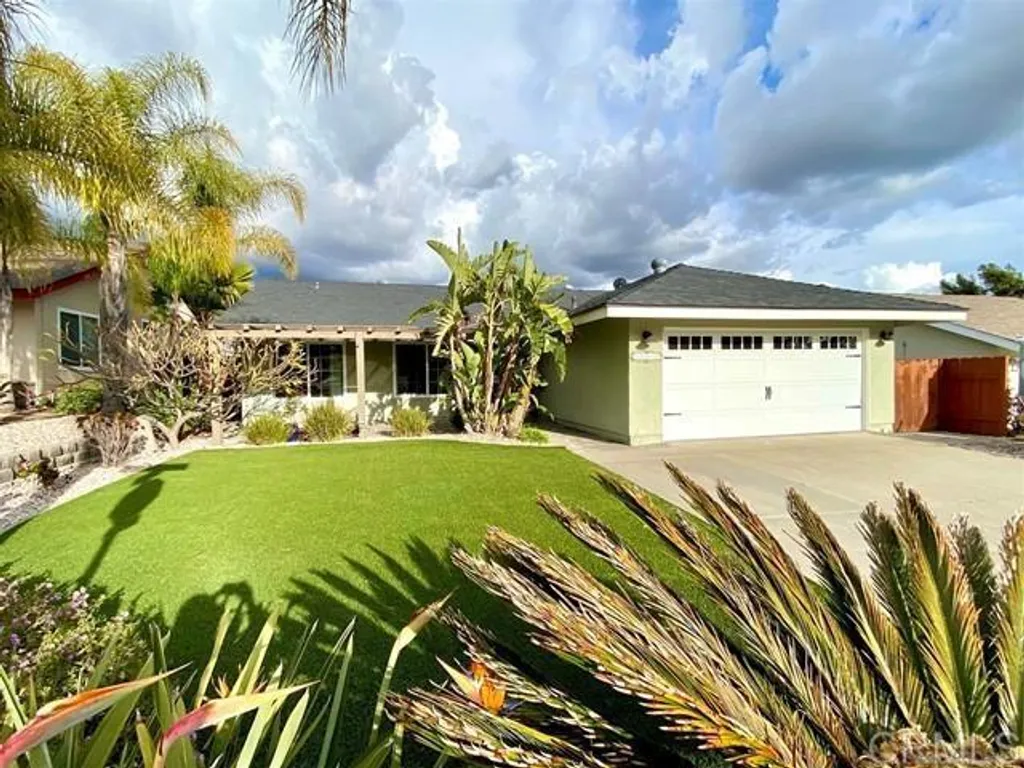 13535 Los Olivos Avenue, Poway, CA 92064