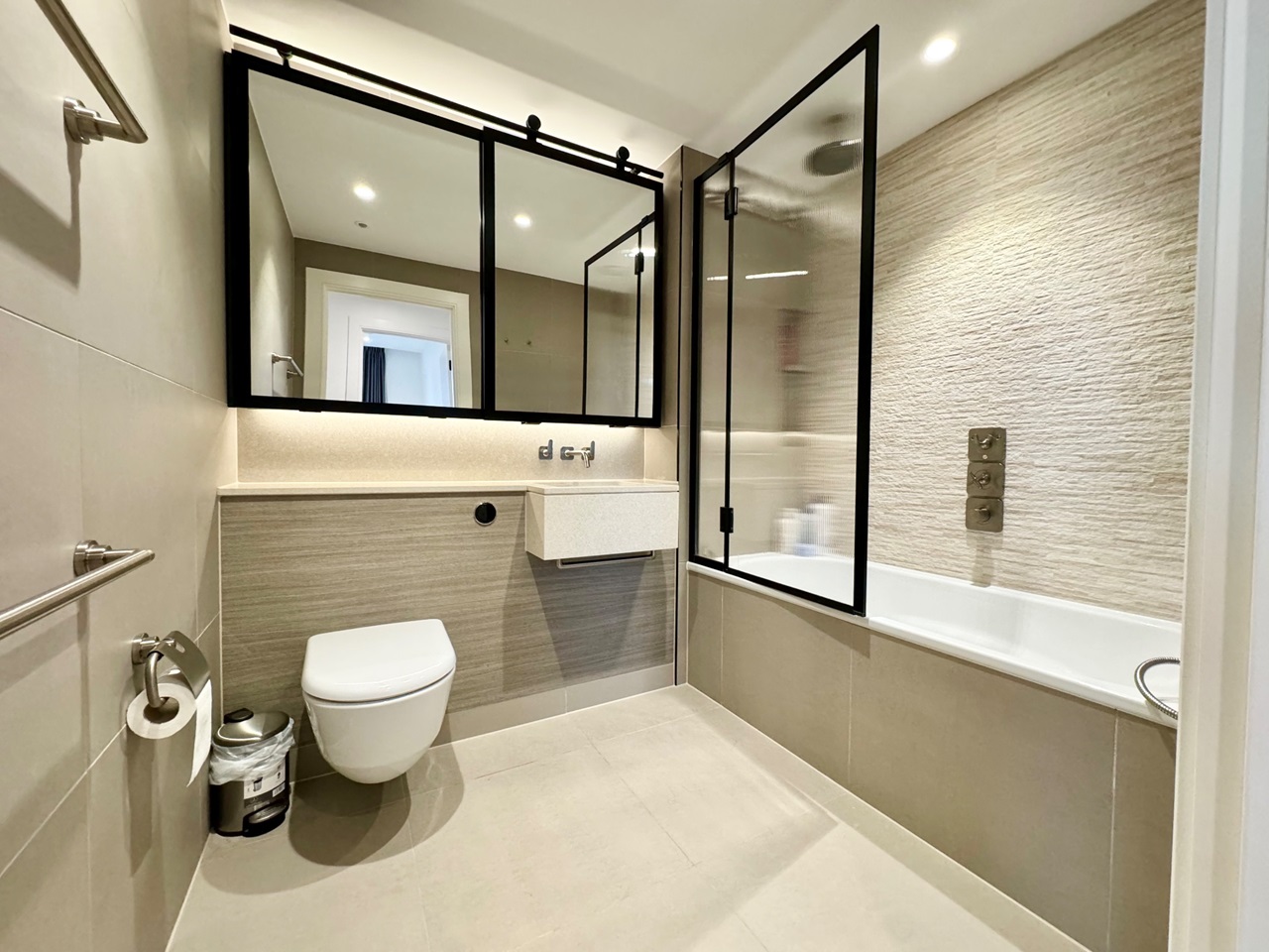 Additional image 18 of 2 Bed Flat, Salisbury House, SW11, N1 7GU