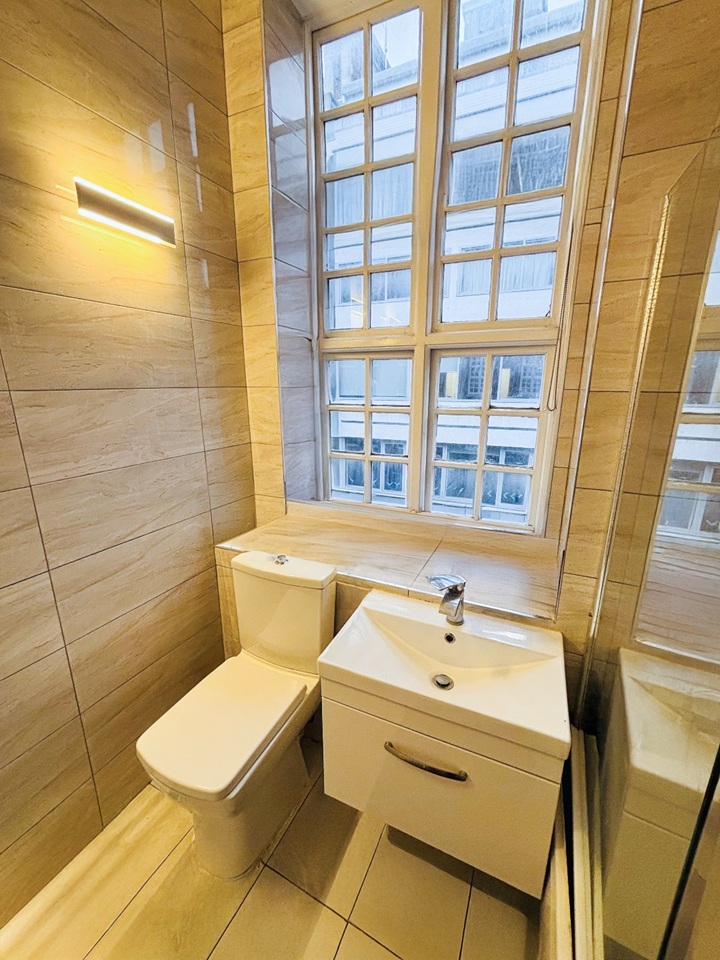 Additional image 9 of Room in a Shared Flat, Stunning Double Room In Oxford Stree, W1W, N1 7GU