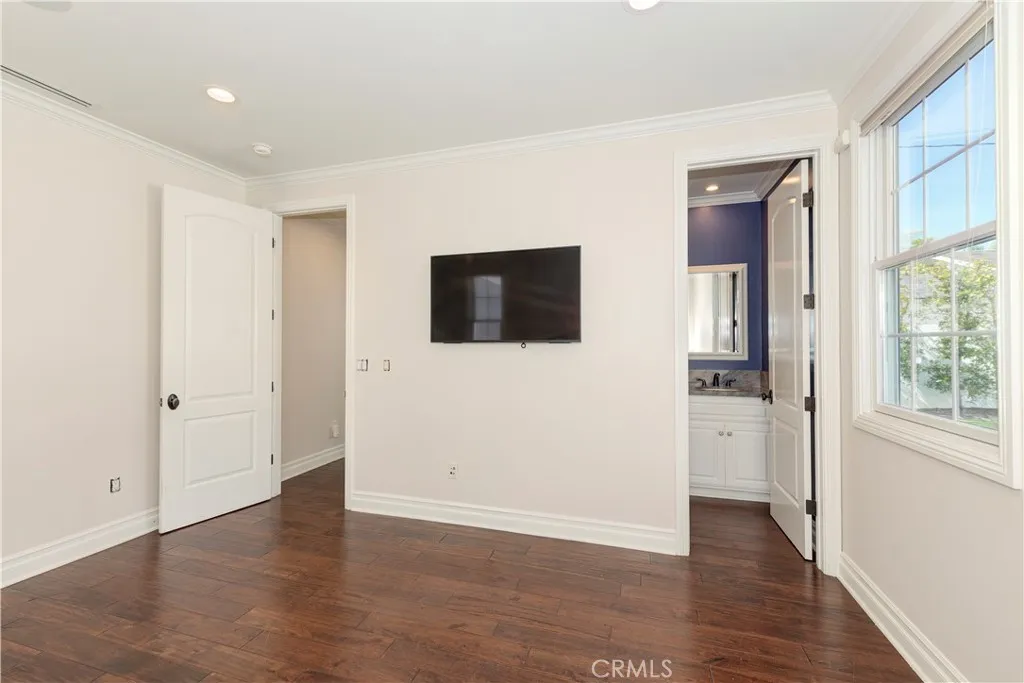 Additional image 73 of 320 Flower St, Costa Mesa, CA 92627
