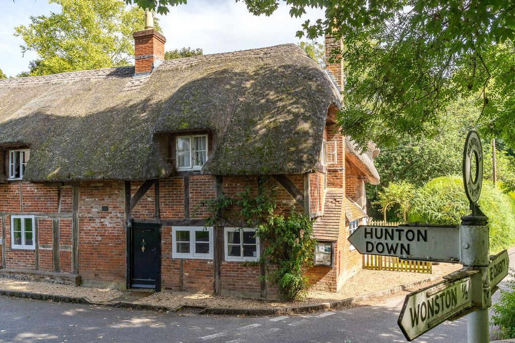 Additional image 28 of 10 bed detached house for saleHunton Down Lane, Winchester, Hampshire SO21
