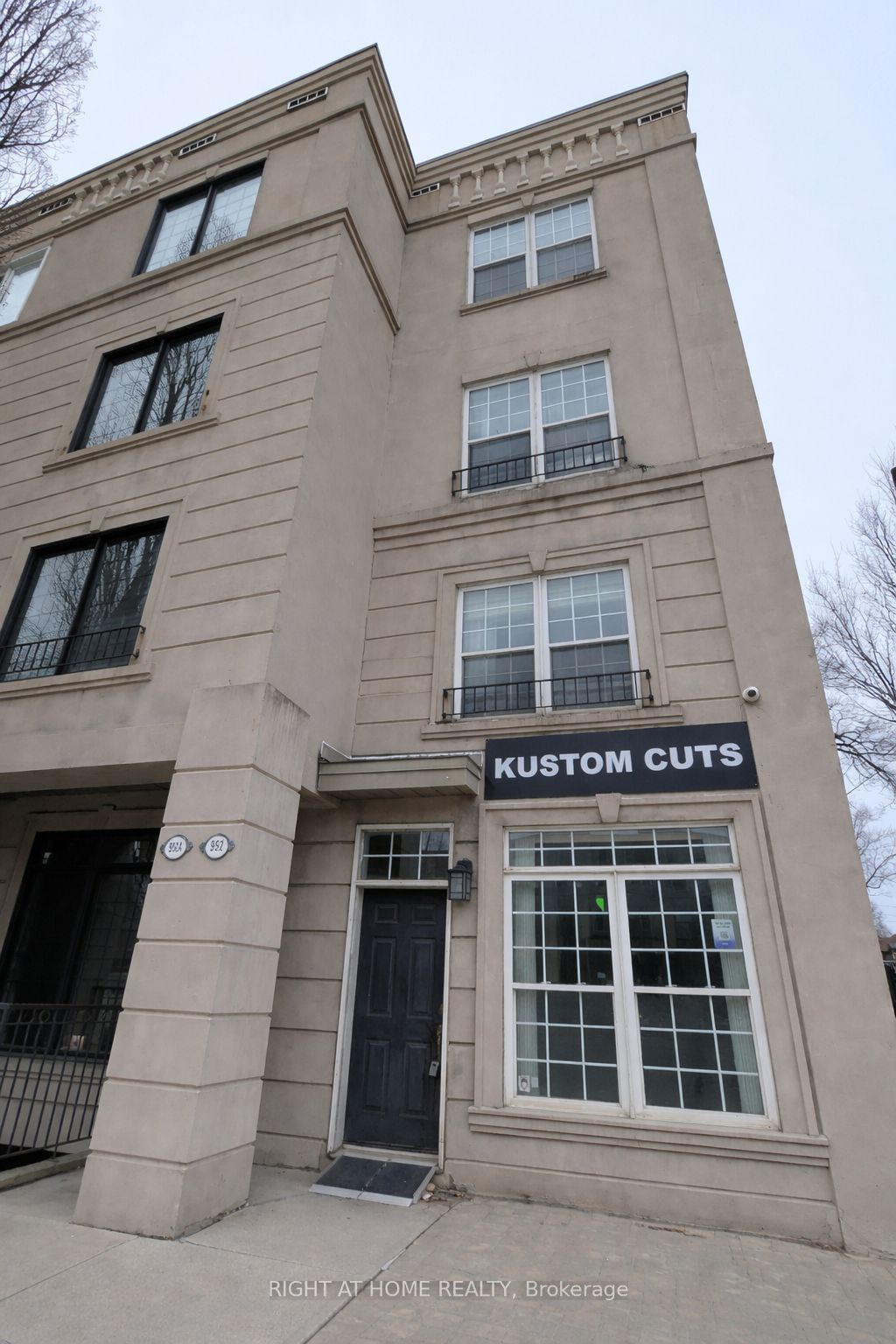 952 The Queensway N/a, Toronto, ON, M8Z 1P5