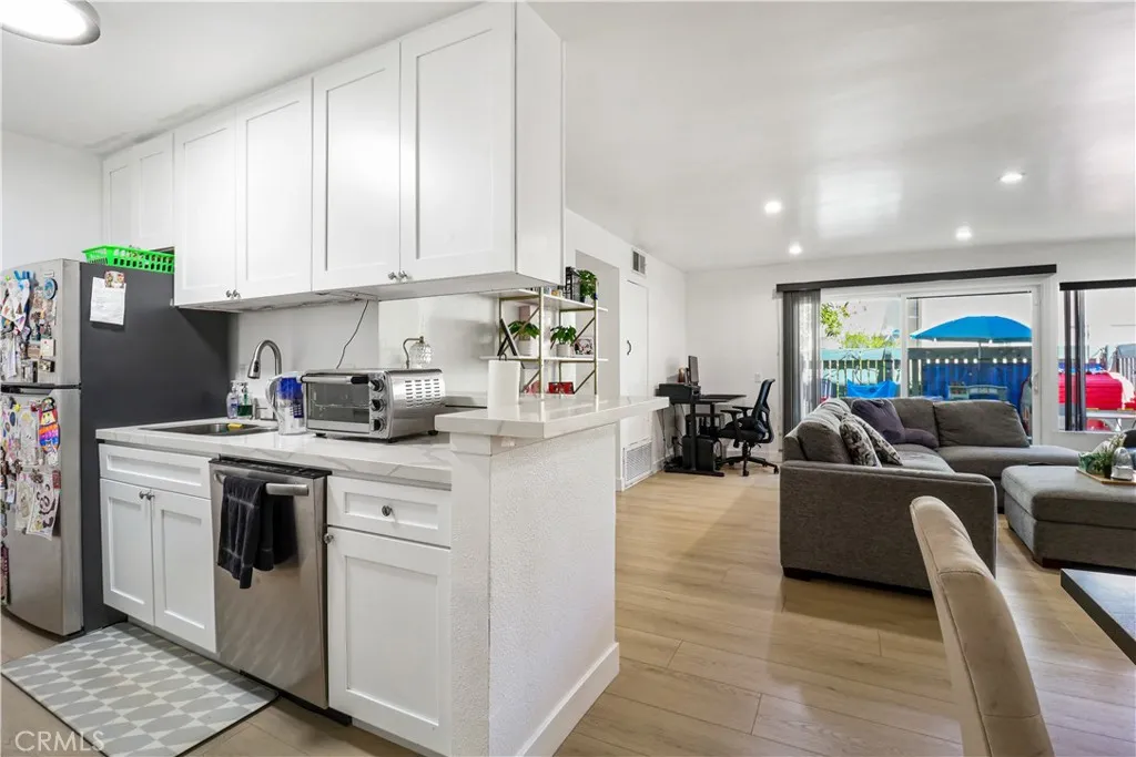 Additional image 26 of 5700 Etiwanda, Tarzana, CA 91356