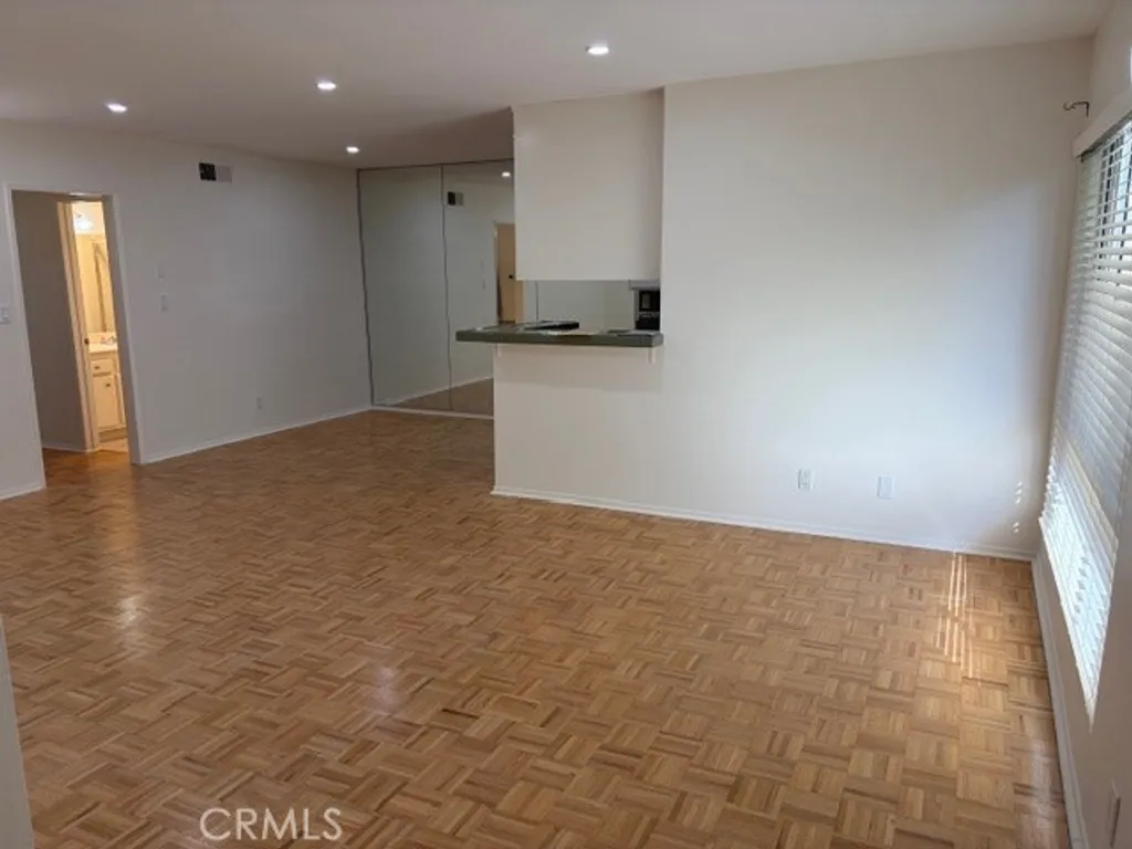 5320 Zelzah Avenue Unit 314, Encino, CA 91316