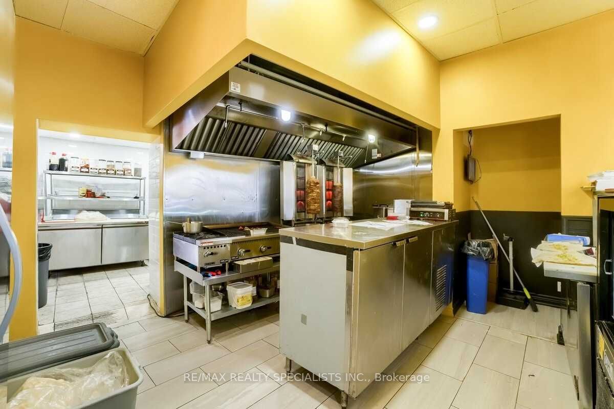 Additional image 6 of 3421 Yonge Street, Toronto, ON, M4N 2N1