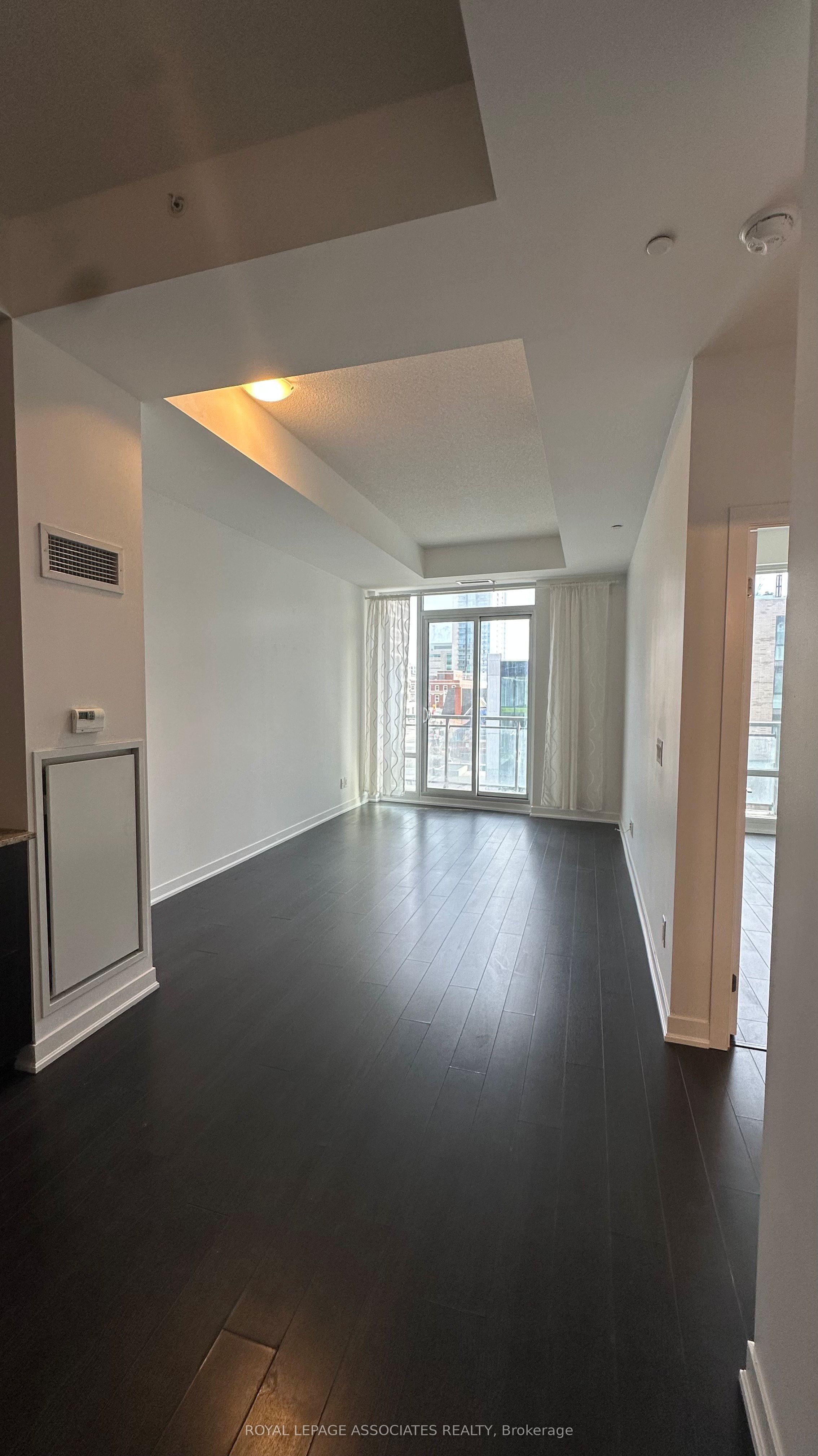 307-85 Duke Street W, Kitchener, ON, N2H 0B7