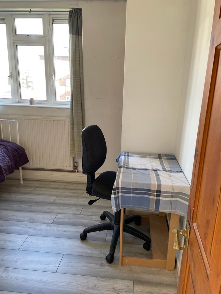 Additional image 9 of 3 Bed Flat, Bronti Close, SE17, N1 7GU