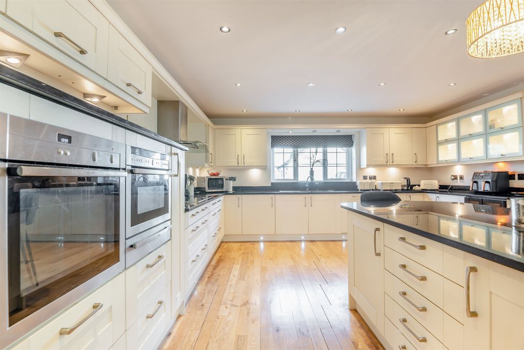 Additional image 9 of 5 bed detached house for saleFive Lanes, Caerwent, Caldicot, Monmouthshire NP26