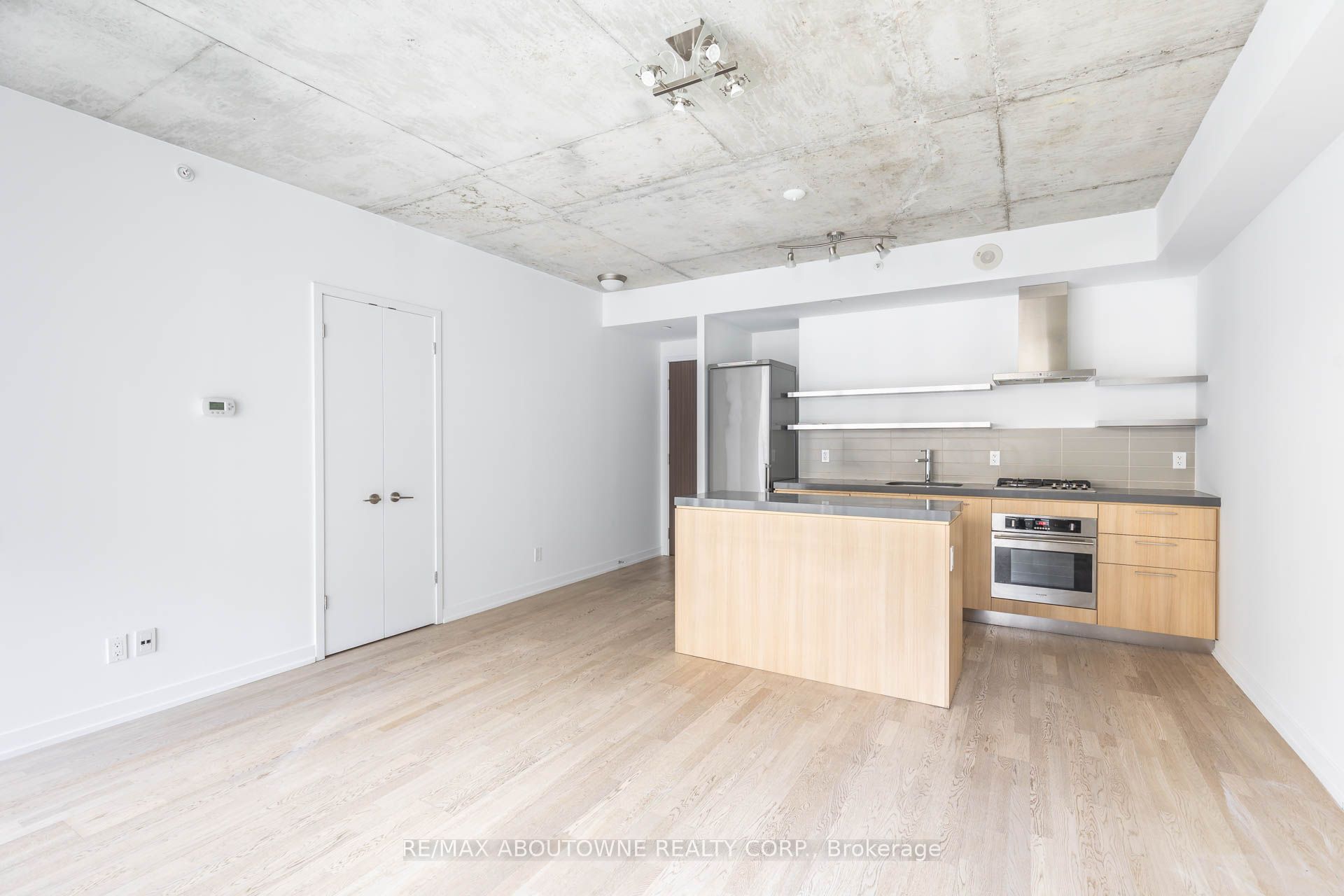 Additional image 6 of 326-560 King Street W, Toronto, ON, M5V 0L5