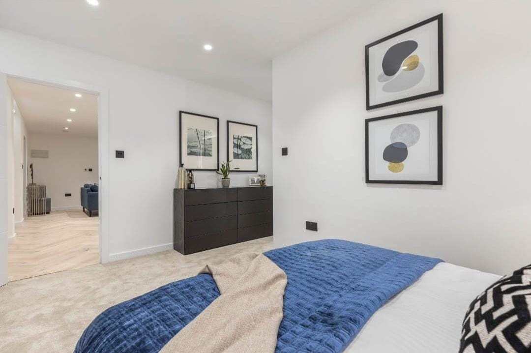 Additional image 3 of 2 Bed Bungalow, Grove End House, NW8, N1 7GU