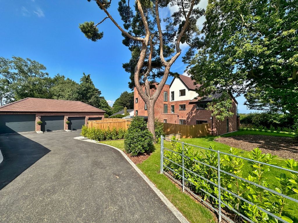 Additional image 23 of 2 bed flat for saleOldfield Drive, Heswall CH60