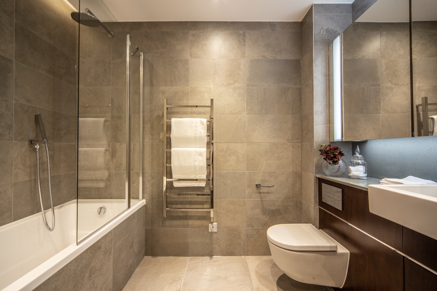 Additional image 8 of 2 Bed Flat, Charles Clowes Walk, SW11, N1 7GU