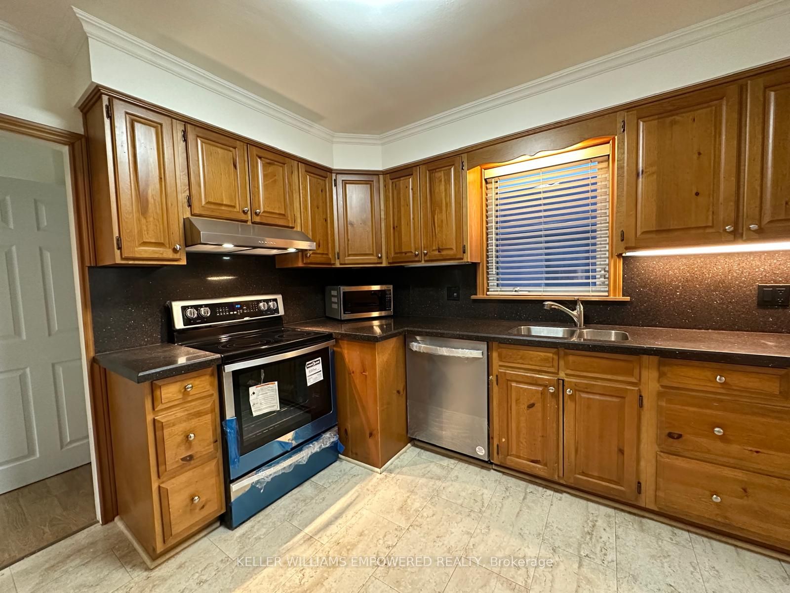 Additional image 3 of 41 Culnan Avenue, Toronto, ON, M8Z 5B1