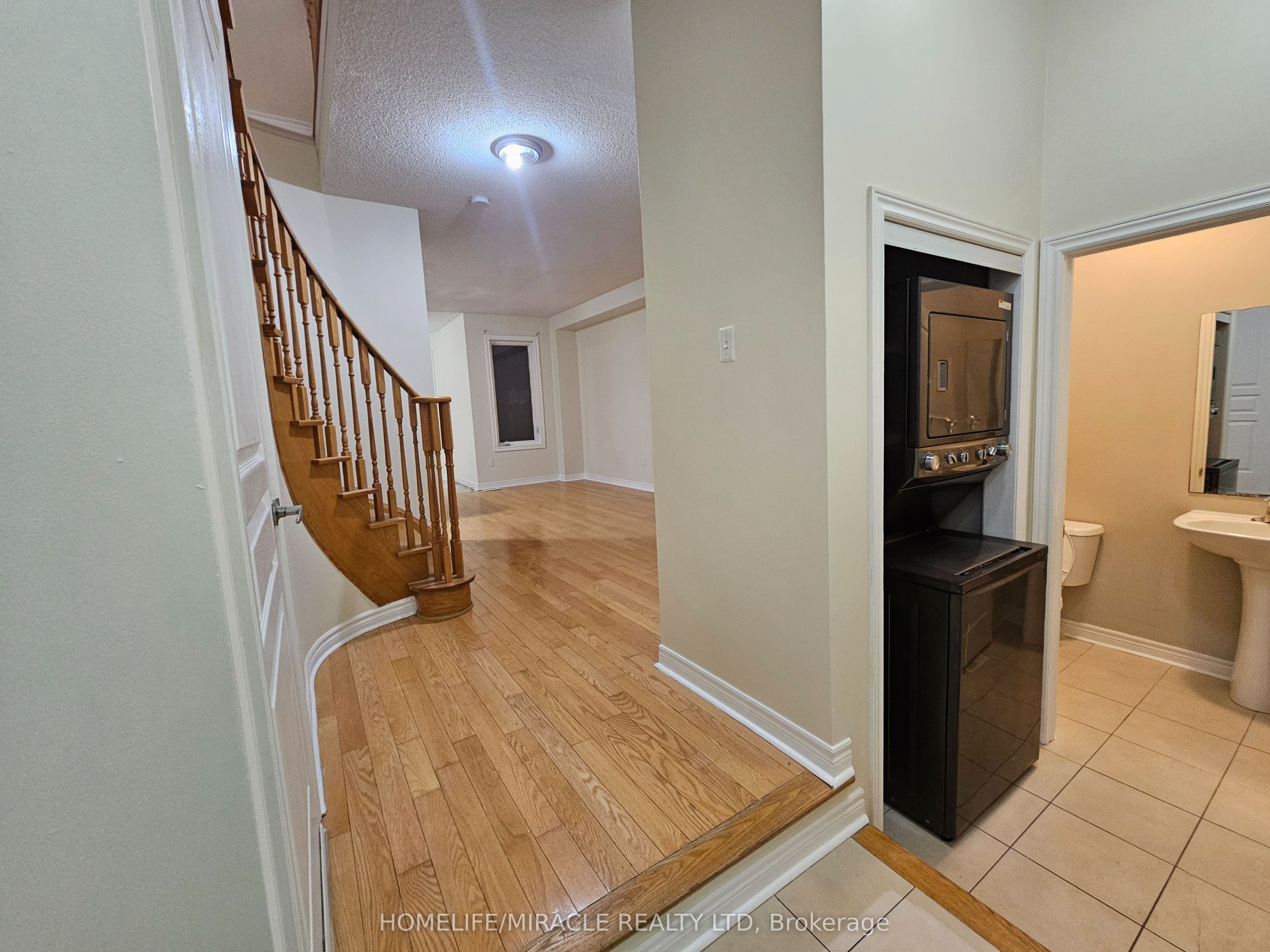 Additional image 4 of 868 Oasis Drive