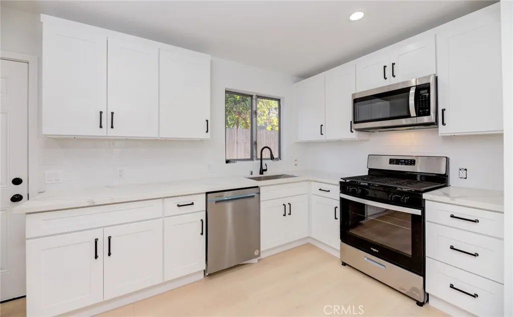 Additional image 11 of 824 7th Street, Hermosa Beach, CA 90254