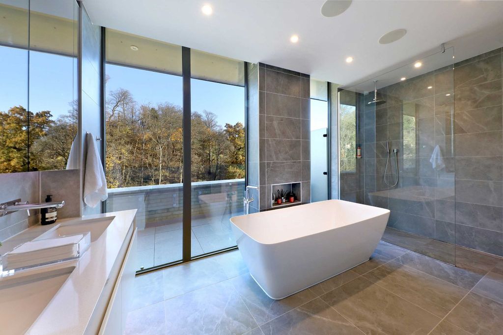 Additional image 16 of 4 bed flat for saleGlen Island, Taplow, Buckinghamshire SL6