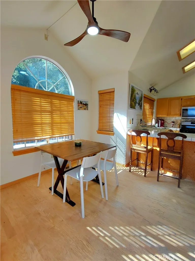 Additional image 42 of 729 E Victoria Court, Lake Arrowhead, CA 92352