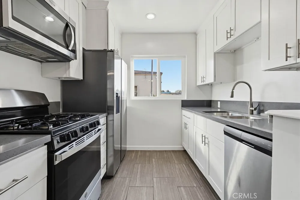 Additional image 31 of 6065 Pickford Place Unit 1, Los Angeles, CA 90035