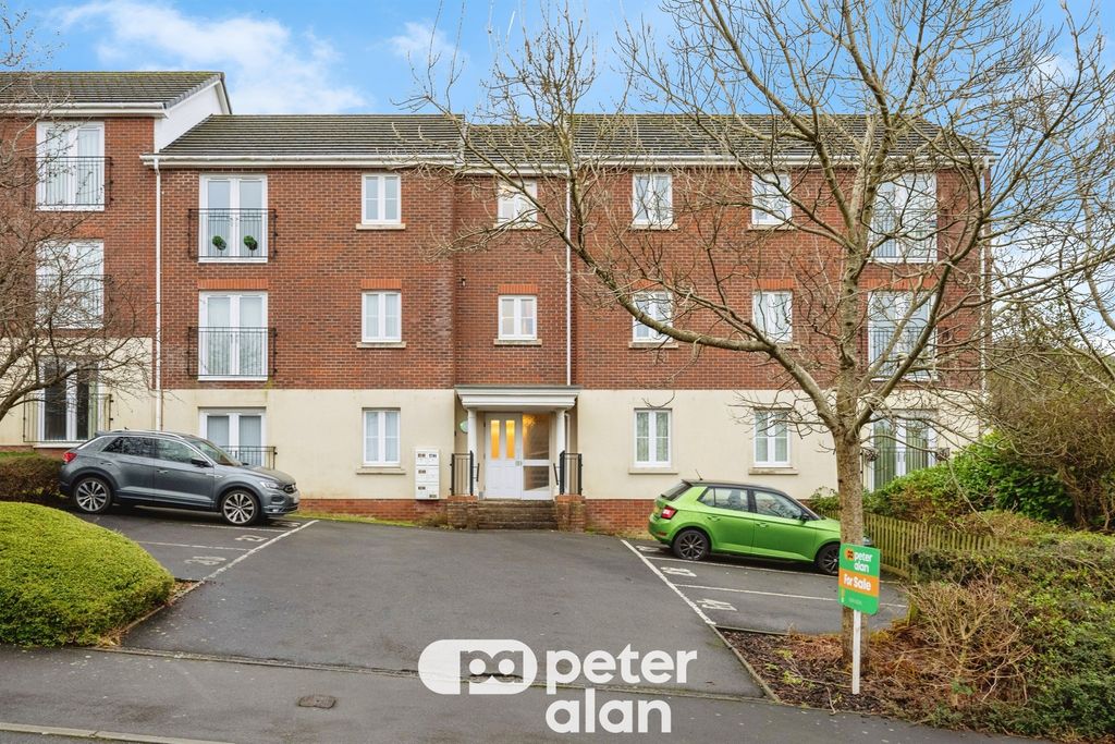2 bed flat for saleGeraint Jeremiah Close, Neath SA11