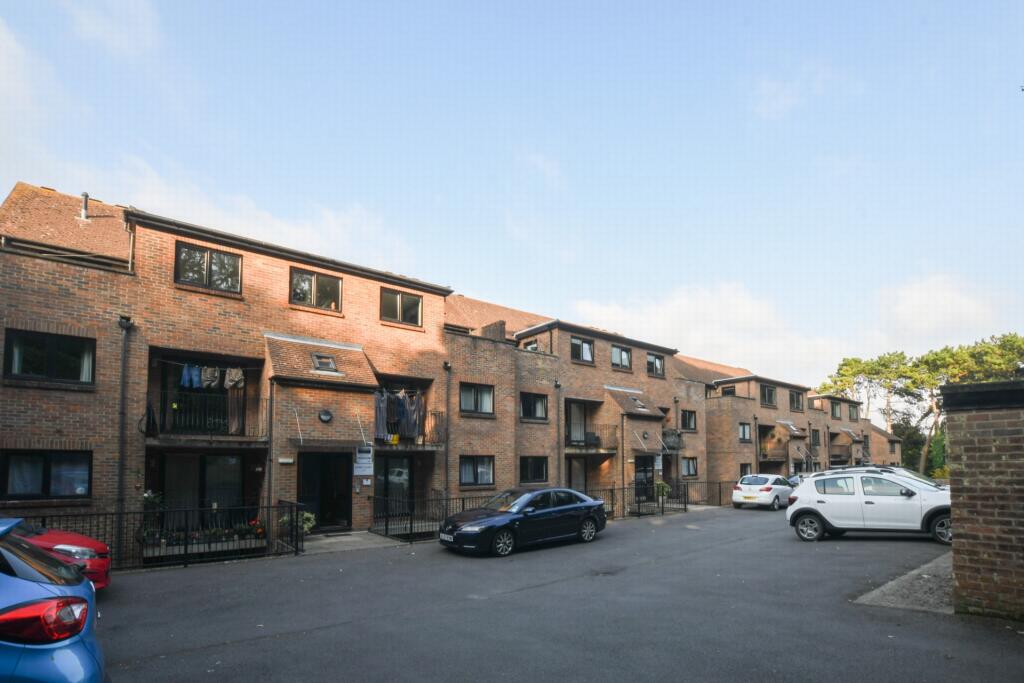 Additional image 21 of Lewisham Road, River, CT17