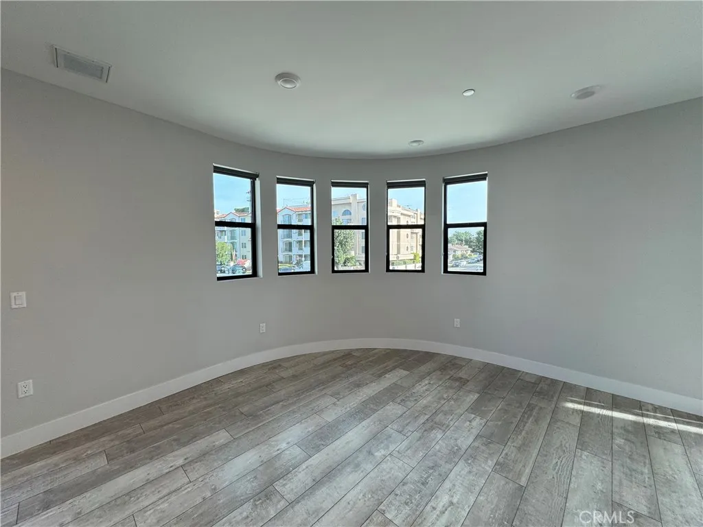 Additional image 53 of 4383 N Sepulveda blvd, Sherman Oaks, CA 91403