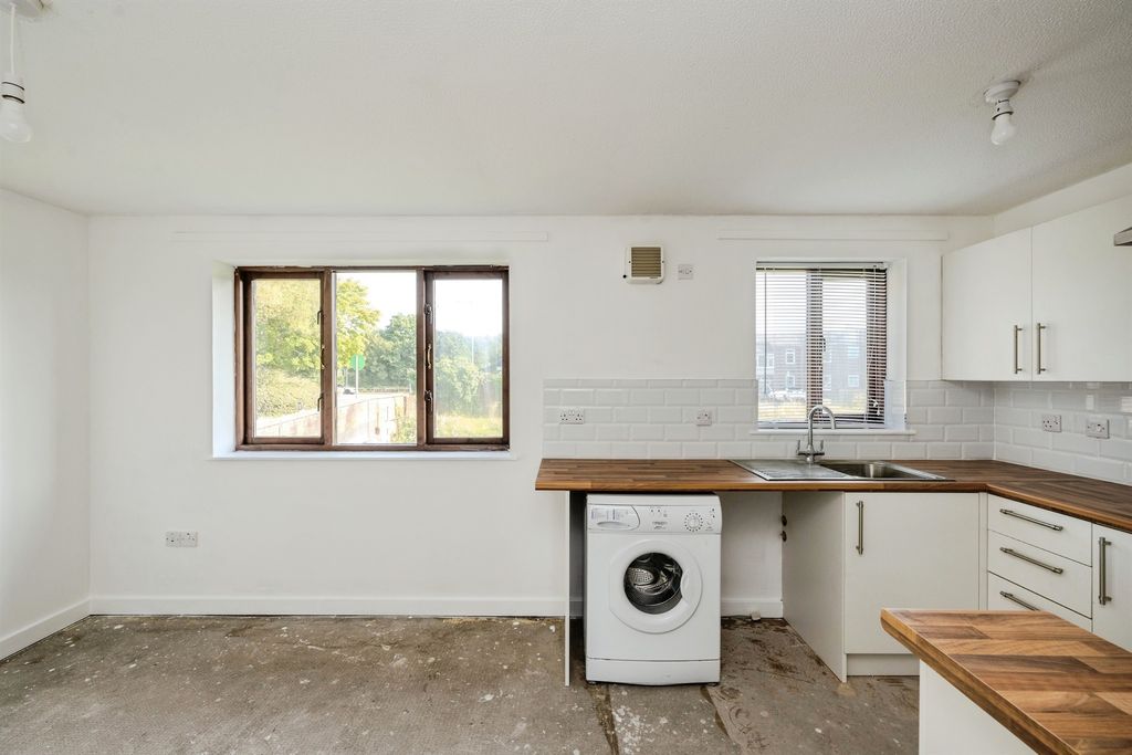 Additional image 8 of 1 bed flat for saleCastle Quay, Neath SA11