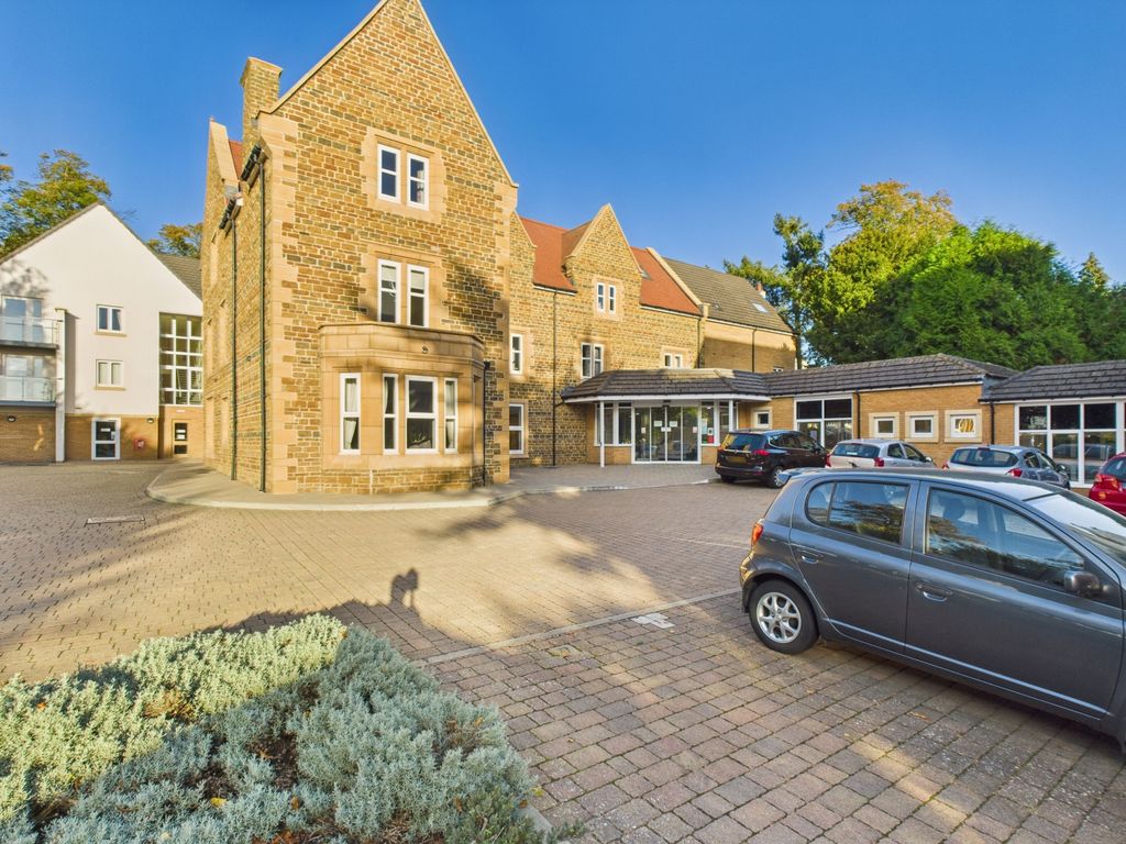 2 bed flat for sale45 Wardington Court Welford Road, Northampton NN2
