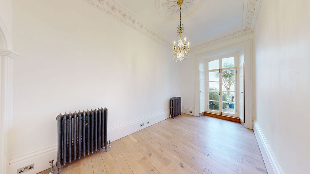 Additional image 9 of 2 bed flat for saleThe Esplanade, The Hoe PL1