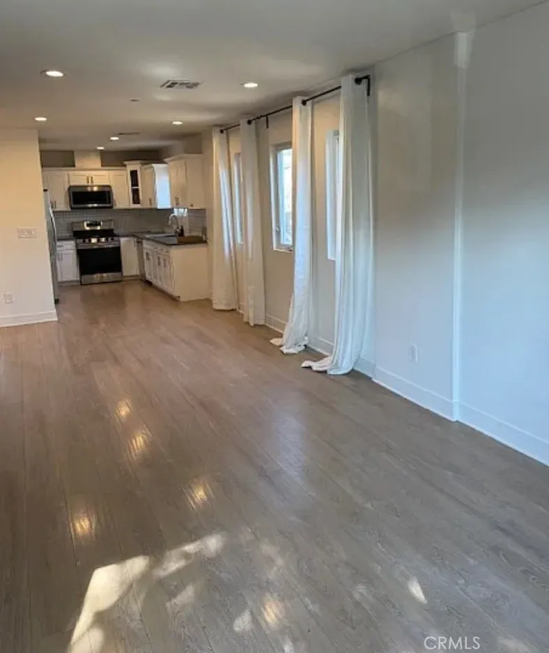 Additional image 39 of 427 N Heliotrope Dr, Los Angeles, CA 90004