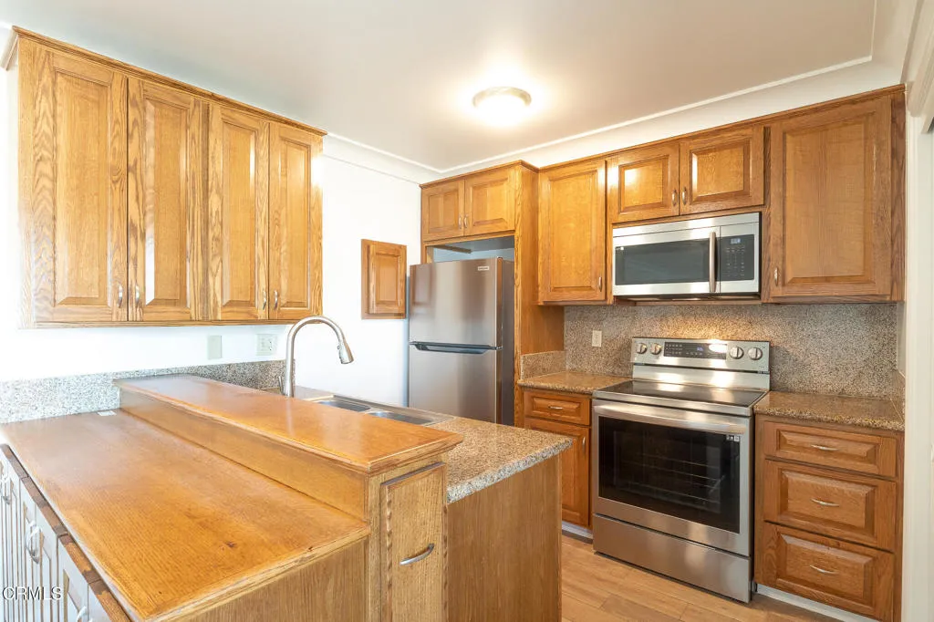 Additional image 7 of 728 W Hemlock Street, Port Hueneme, CA 93041