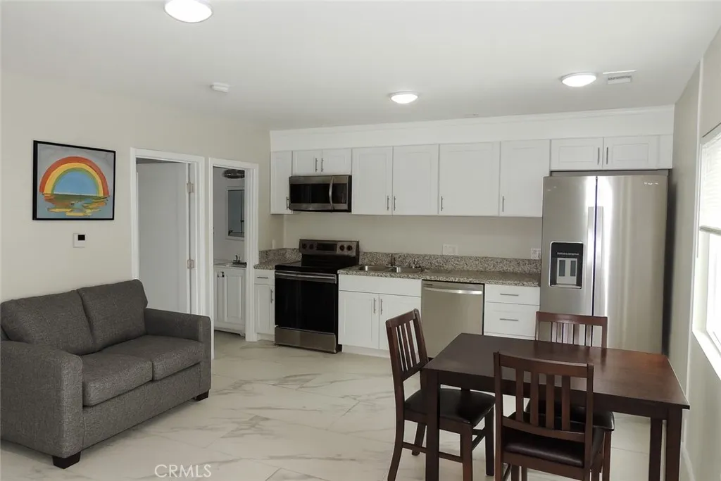 Additional image 4 of 23470 Victory Boulevard, Woodland Hills, CA 91367