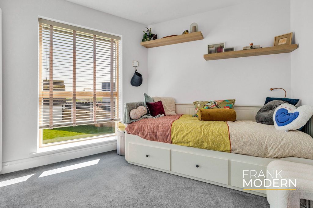 Additional image 38 of 5 bed detached house for saleBoundary Lane, Hampton Water PE7