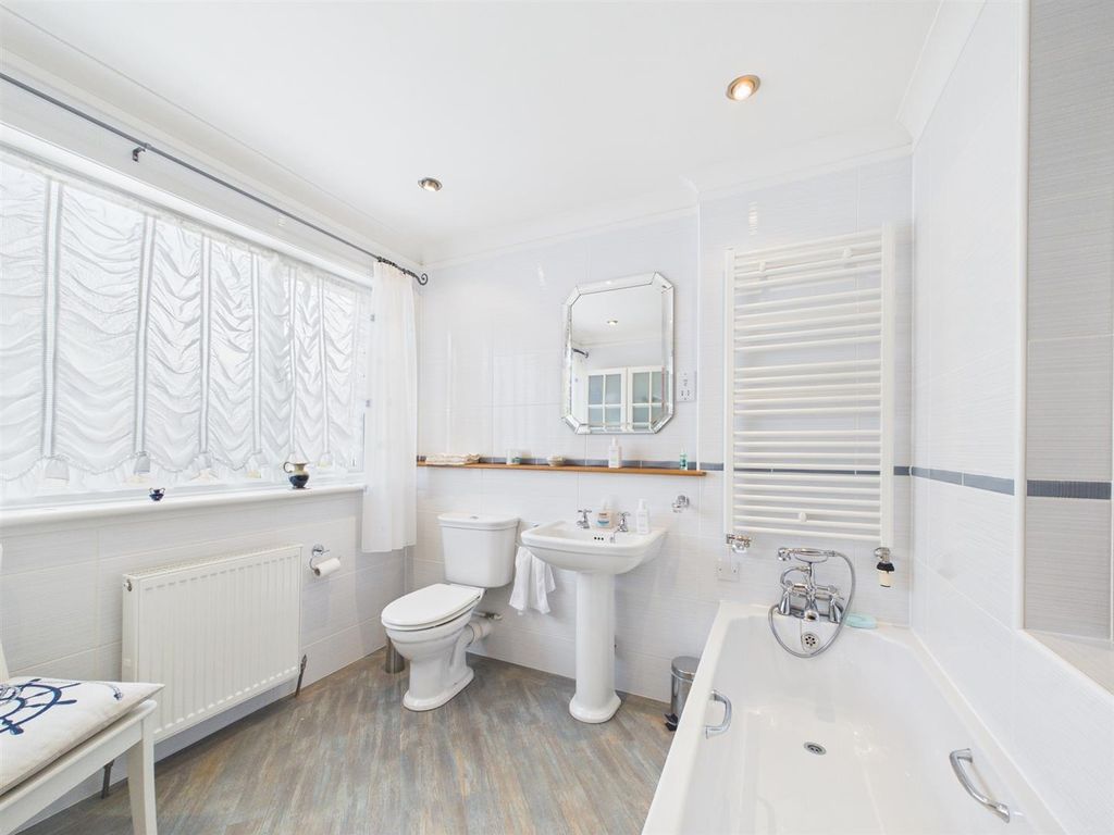 Additional image 20 of 4 bed detached house for sale22 Corsie Drive, Perth, Perthshire PH2