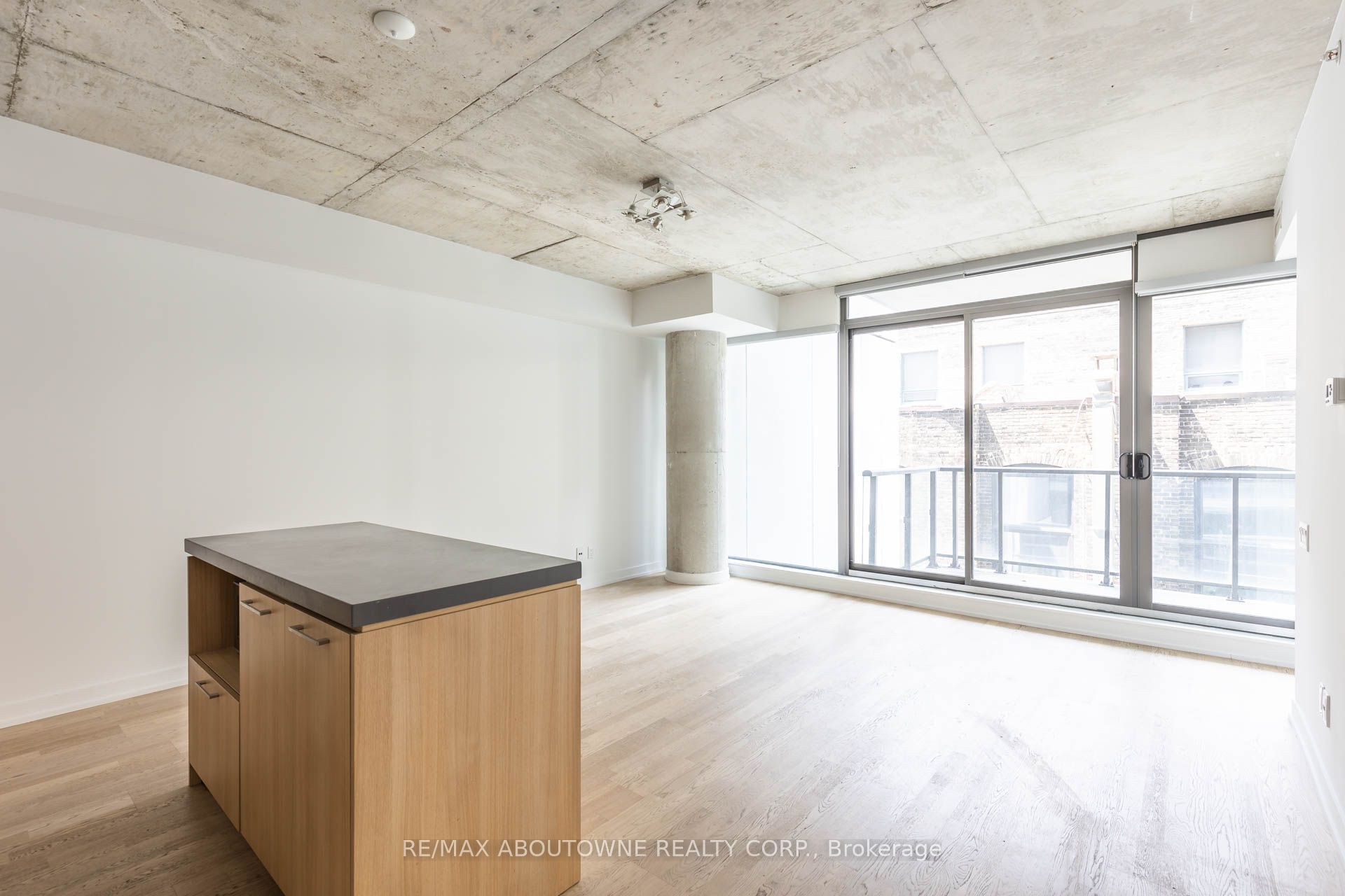 Additional image 2 of 326-560 King Street W, Toronto, ON, M5V 0L5