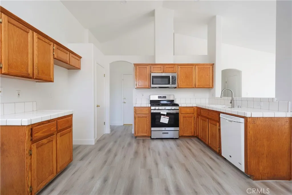 Additional image 32 of 12227 Grand Teton Dr, Bakersfield, CA 93312