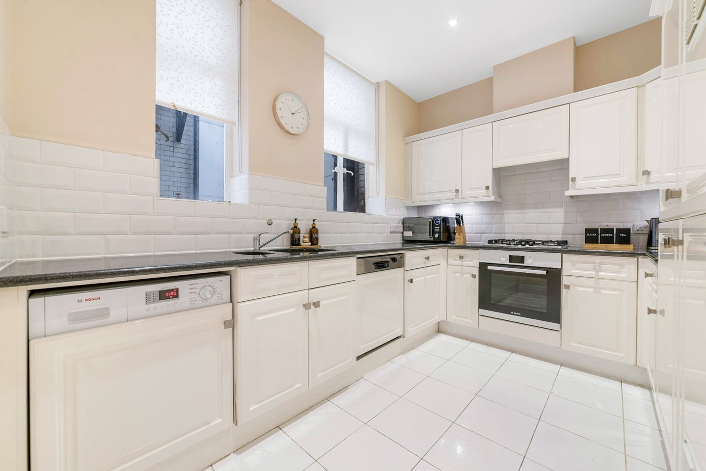 Additional image 4 of 3 Bed Flat, Berkeley St, W1J, N1 7GU