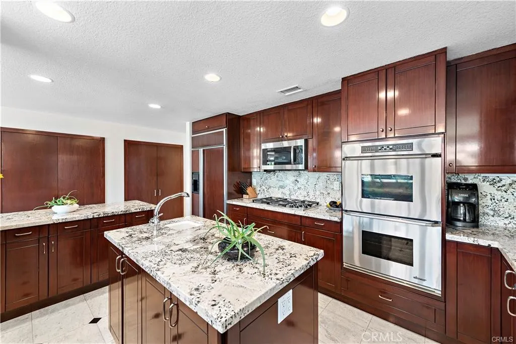 Additional image 83 of 25606 Stratford Pl, Laguna Hills, CA 92653