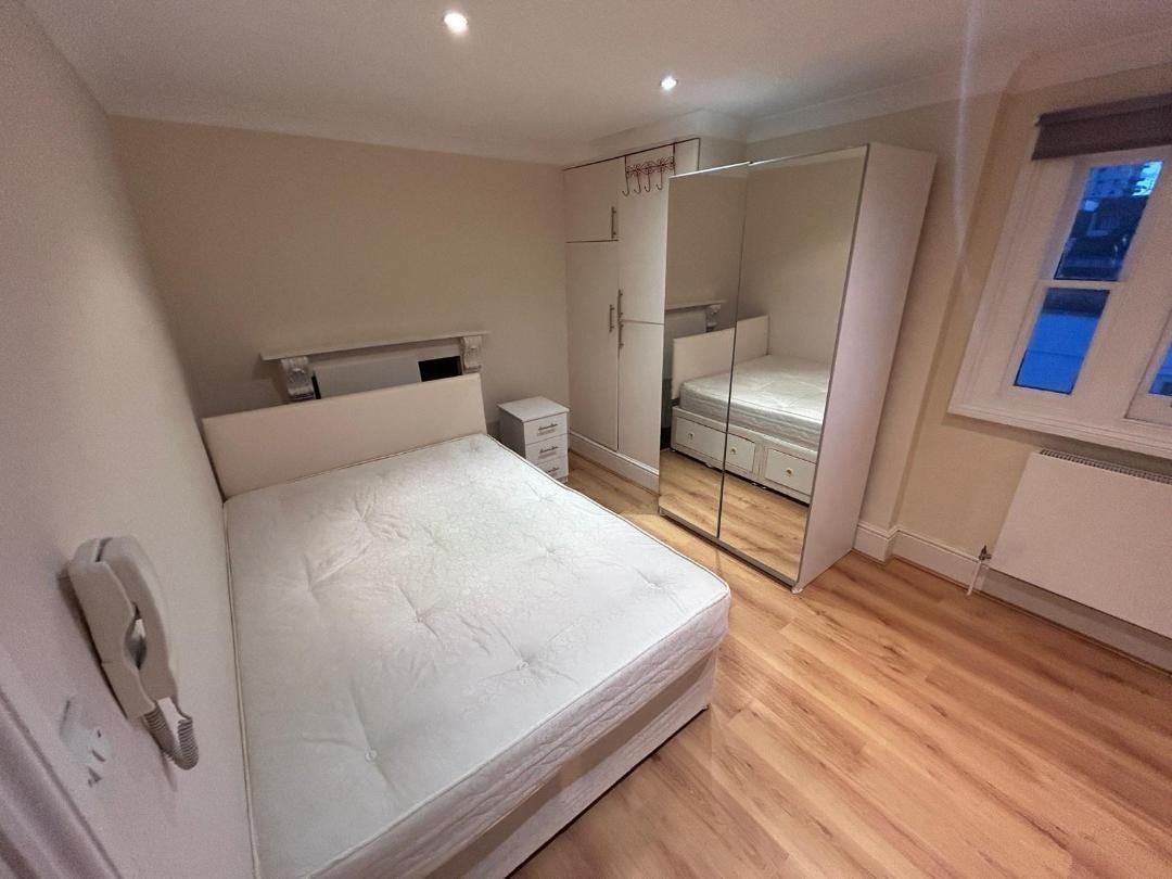 Additional image 39 of 1 Bed Flat, Cambridge Street, SW1V, N1 7GU