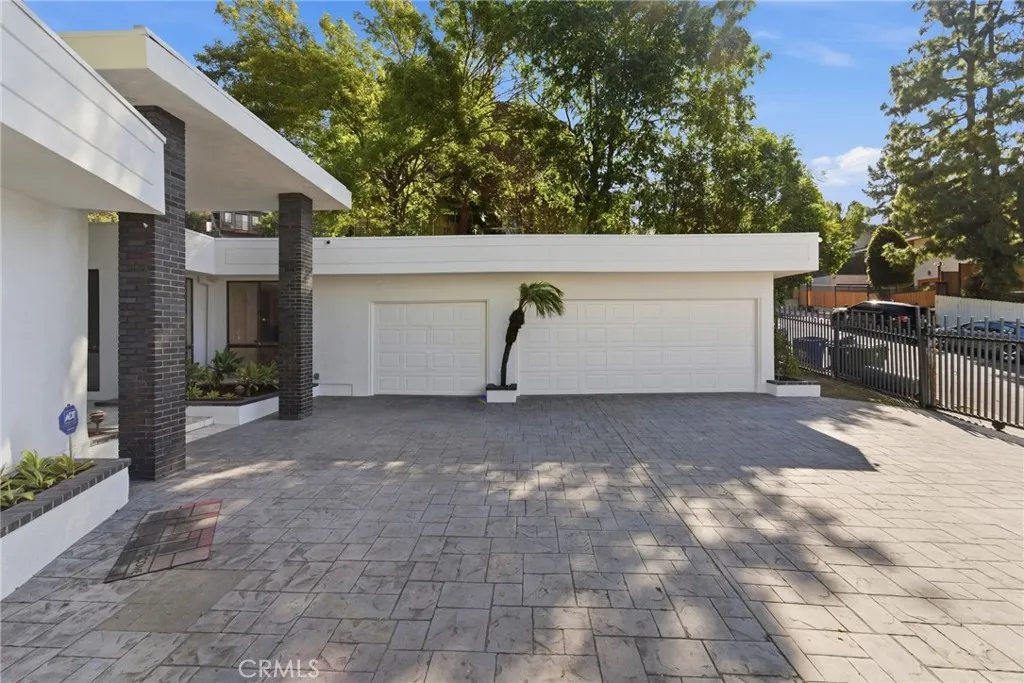 Additional image 20 of 3329 Dona Rosa Dr, Studio City, CA 91604