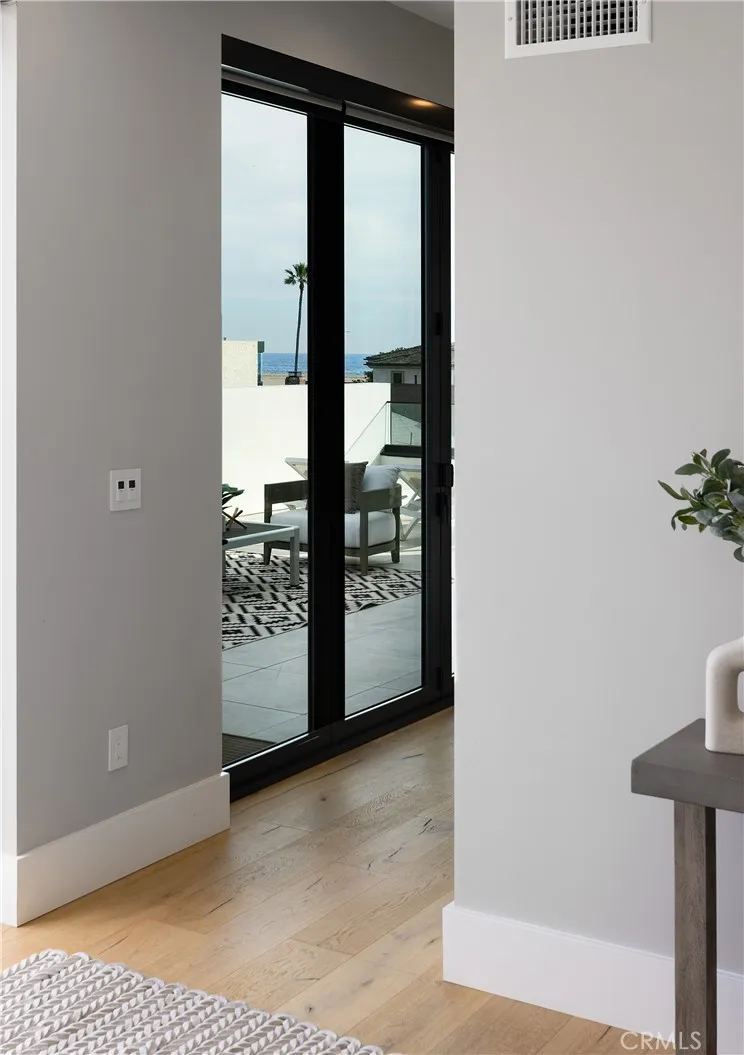 Additional image 59 of 502 W Balboa Blvd, Newport Beach, CA 92661