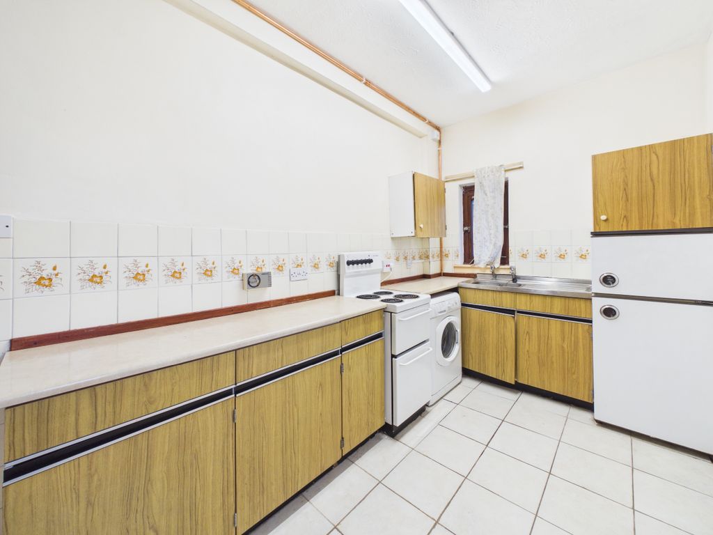 2 bed flat for saleWoodside Street, Coatbridge ML5 photo 5