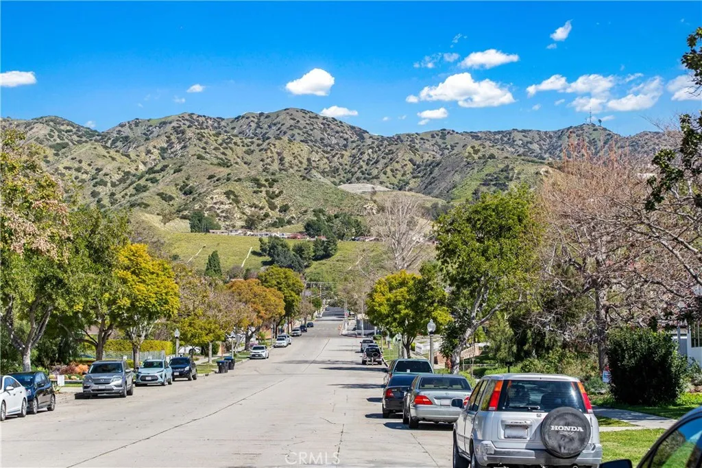 Additional image 134 of 406 Eton Dr, Burbank, CA 91504