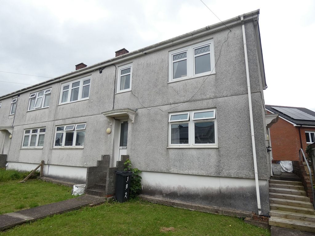 2 bed flat for saleMeadow Road, Neath, Neath Port Talbot. SA11