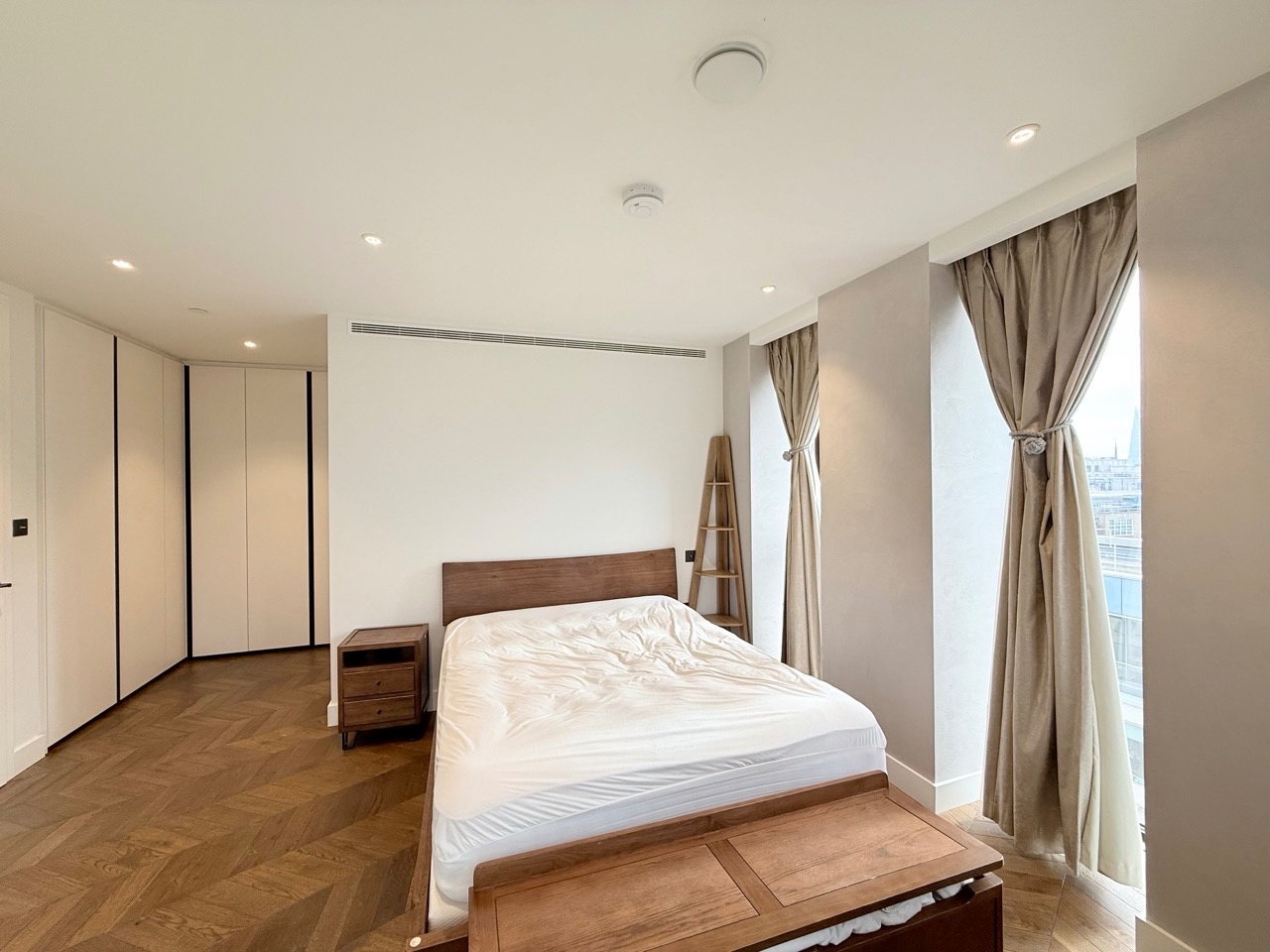 Additional image 15 of 2 Bed Flat, Newton St, WC2B, N1 7GU