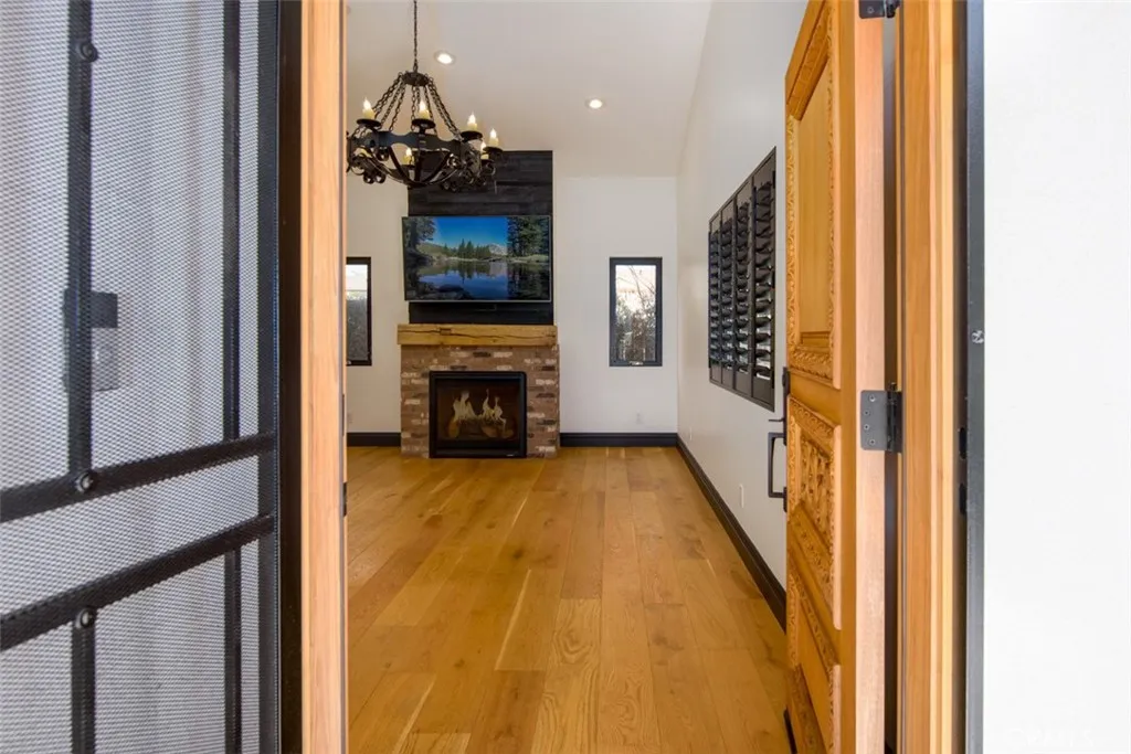 Additional image 4 of 199 N Myers Street, Burbank, CA 91506