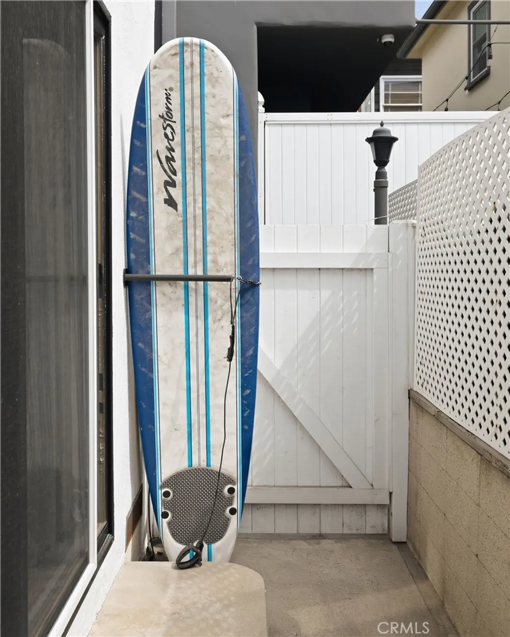 208 Longfellow Ave, Hermosa Beach, CA 90254